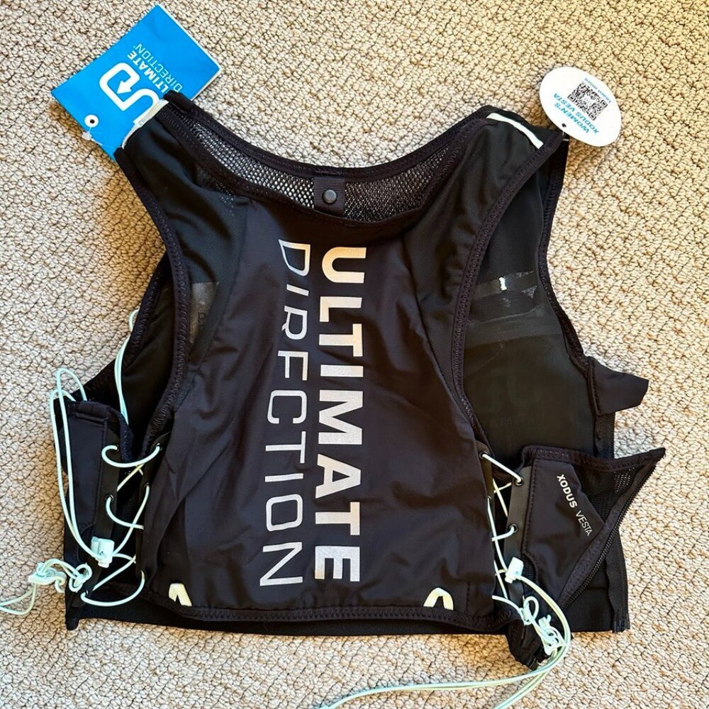 NWT Ultimate Direction Women's Xodus Vesta Size M